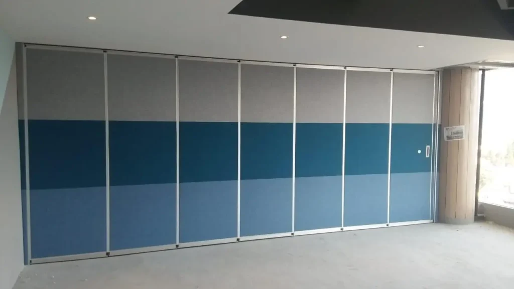 partisi geser sorepa , partisi movable wall, partisi geser, partisi ruangan, pireki, partisi kelas, partisi sekolah, partisi kampus, partisi hotel, partisi ballroom,