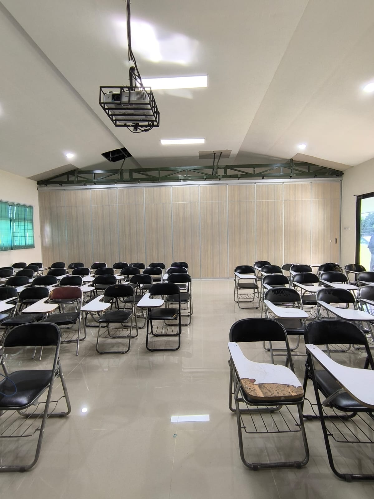 Sekat Partisi Ruangan Lipat